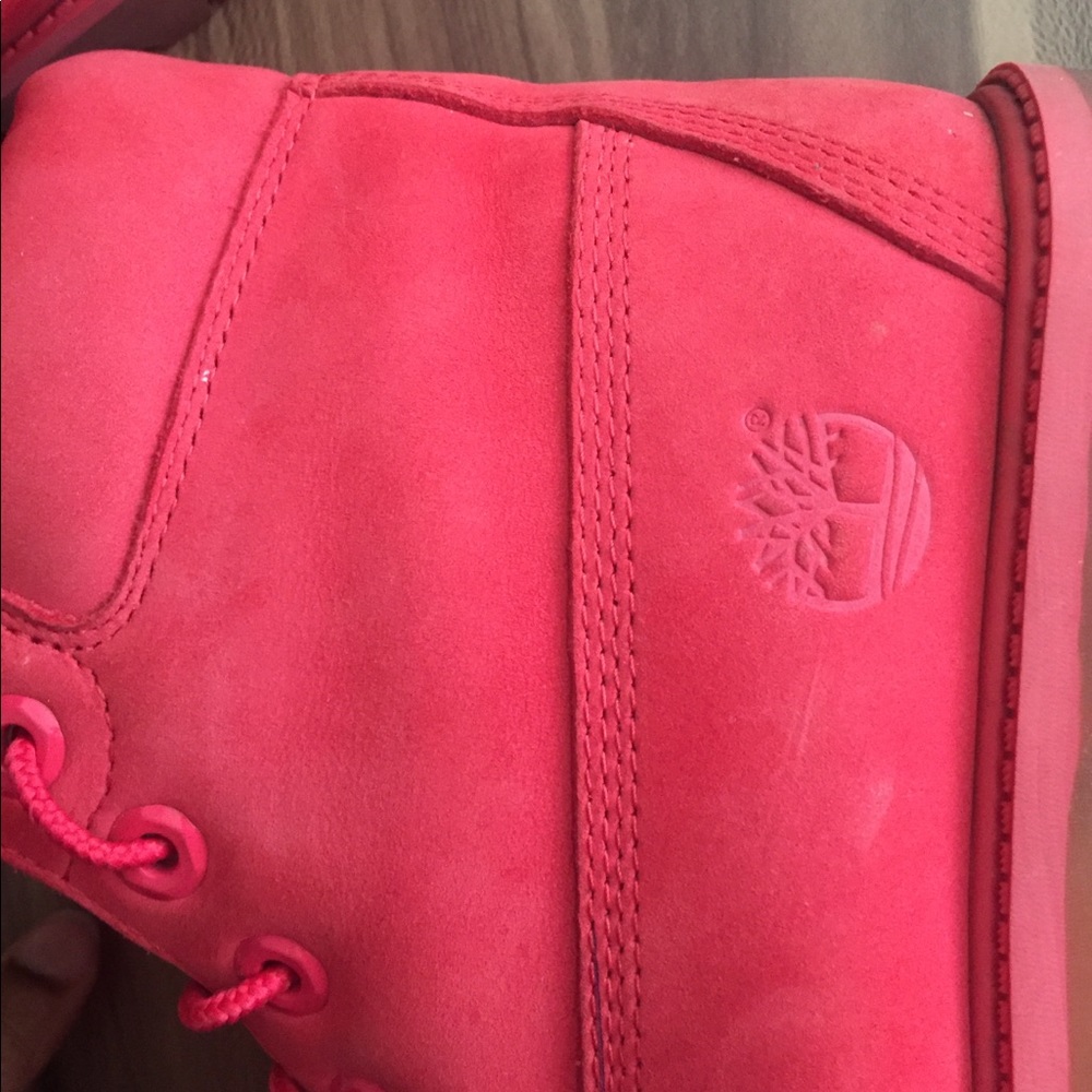 Pink Timberlands - Picture 3 of 5